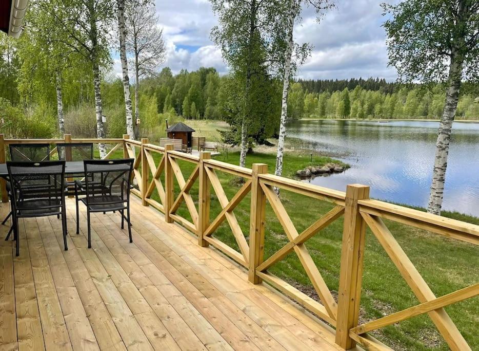 Mysig Stuga Med Sjoetomt, Naera Jaervsoebacken Exterior foto